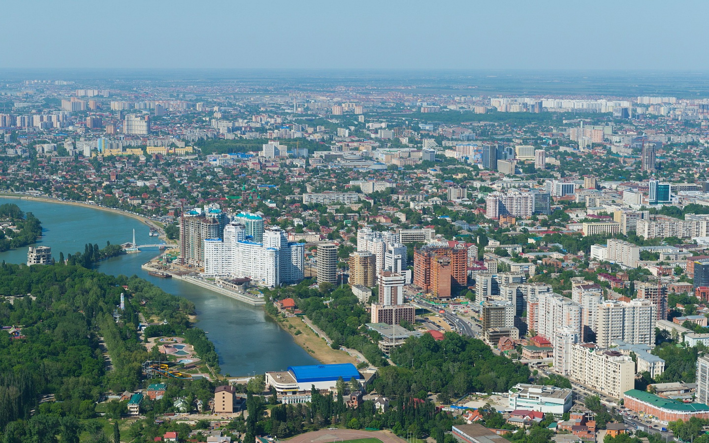 Вид на Краснодар с высоты птичьего полета