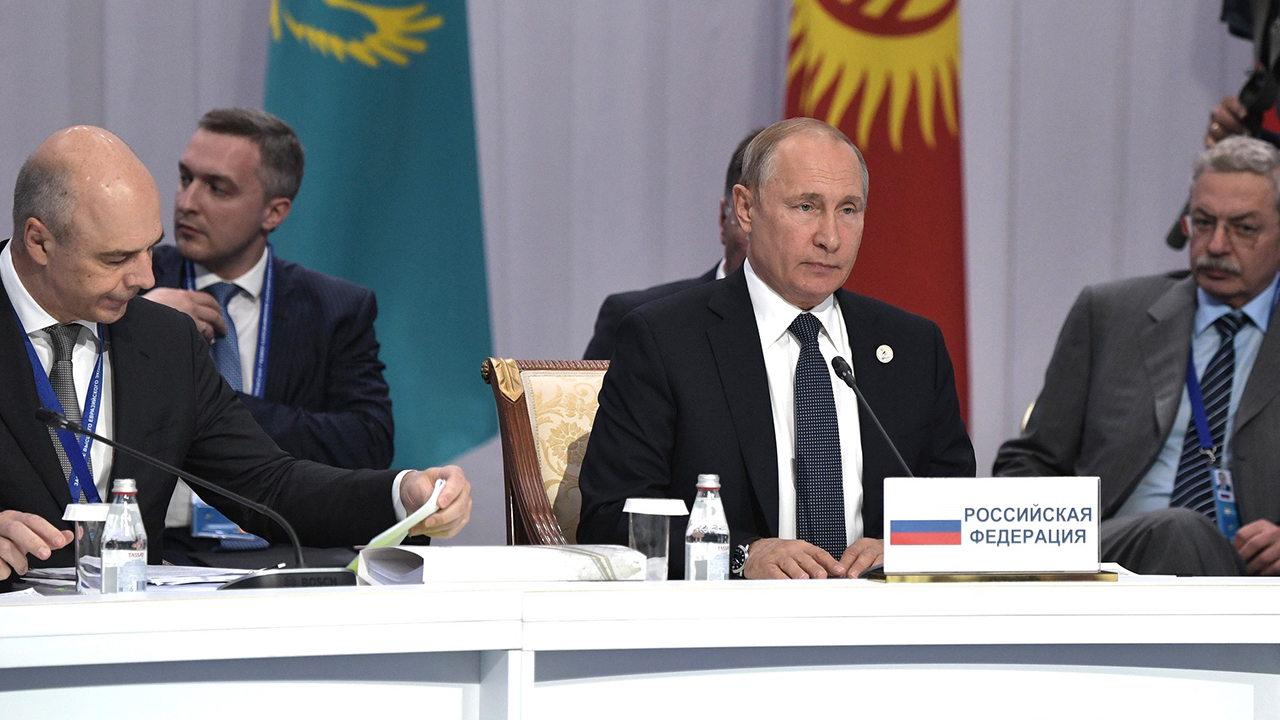 Владимир Путин на заседании саммита глав государств-участников ЕАЭС Putin_Nursultan.jpg
