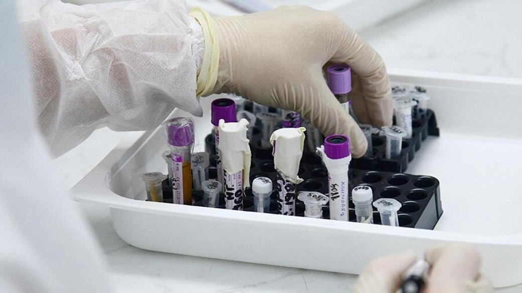 Академик РАН: COVID-19 заразит 70% человечества и останется в популяции надолго