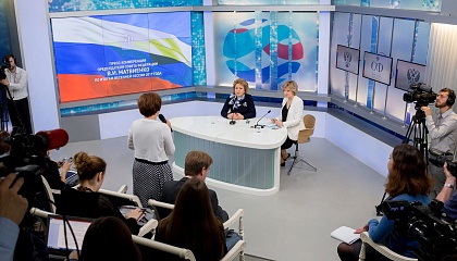 Пресс-конференция Председателя Совета Федерации Валентины Матвиенко по итогам весенней сессии 2017 года. Запись трансляции 24 июля 2017 года