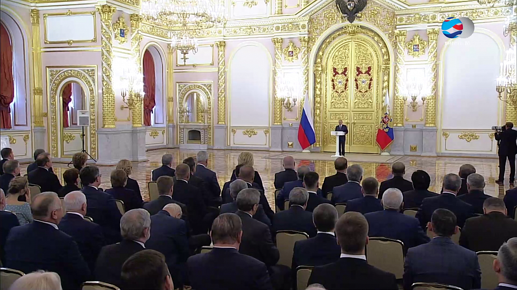 Путин поблагодарил СФ за ответственную работу в период пандемии