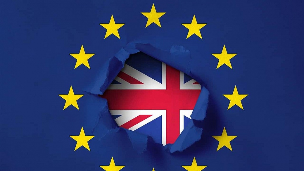 Мэй «надорвалась» на brexit, считает сенатор Косачев