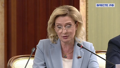 Регистрацию медцинских изделий и препаратов надо ускорить, считает сенатор Святенко
